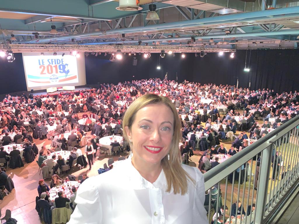 giorgia meloni In tanti ieri sera con Giorgia Meloni e Fratelli d’Italia per un’Italia più forte. Perché insieme, le sfide, si vincono! Ecco qui una rapida rassegna stampa