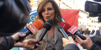 Rousseau, Di Maio e Casaleggio chiedano scusa! rousseau
